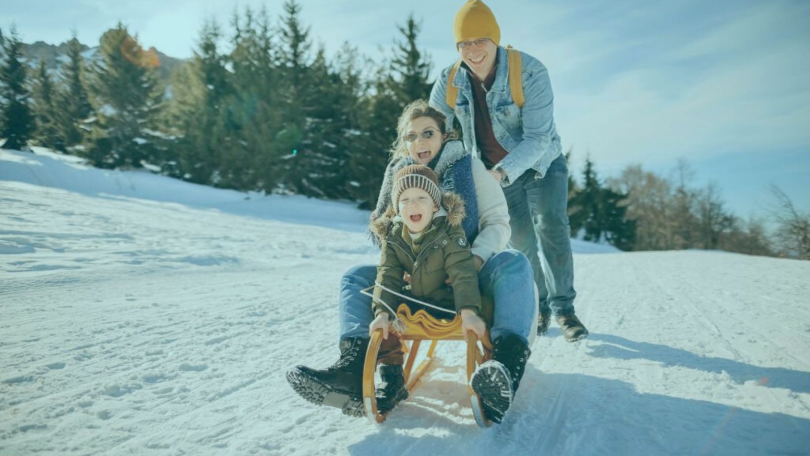 family playing snow on Mt Bachelor renting a family loving vacation rental of Bennington Properties